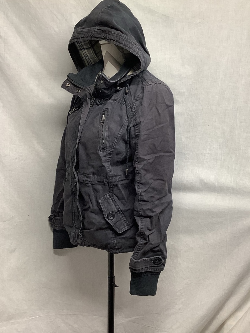 Aeropostale Women’s Dark Gray Zip/Button Up Blue/Gray Plaid inside Hooded Jacket - Picture 2 of 14